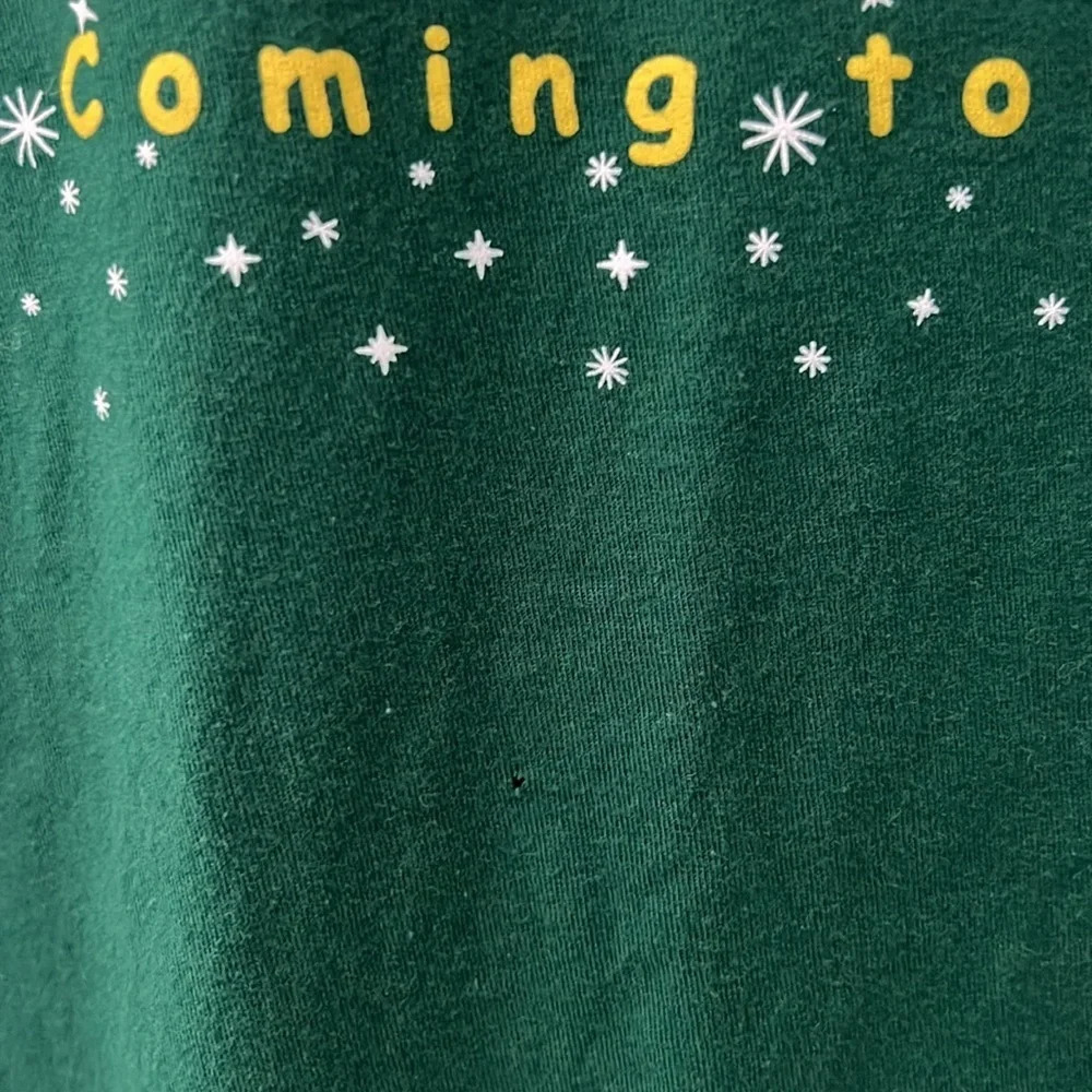 Christmas T shirt. “Grandma’s coming to town” - Picture 4 of 6